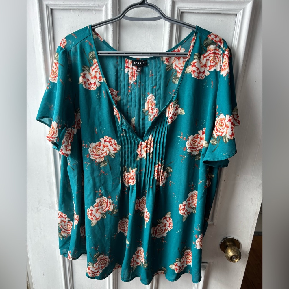 Torrid Teal Rose Print Blouse